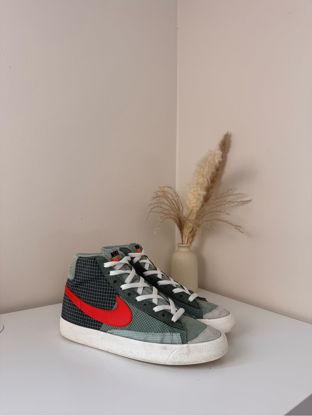 Nike Blazer Mid ‘77 – Green/Orange – Men’s US 9 / EU 42.5